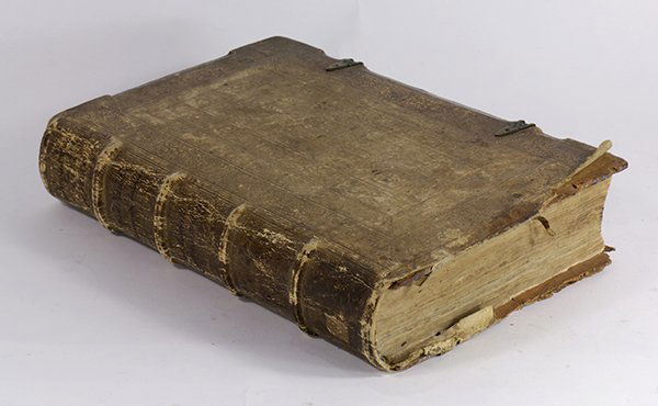 Antiquarian book (1 of 5)