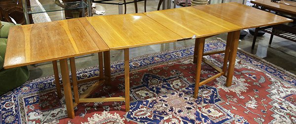 Danish folding table set, executed in teak, in the (1 of 2)