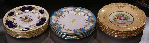 (Lot of 15) English porcelain plates, eaching with (1 of 4)