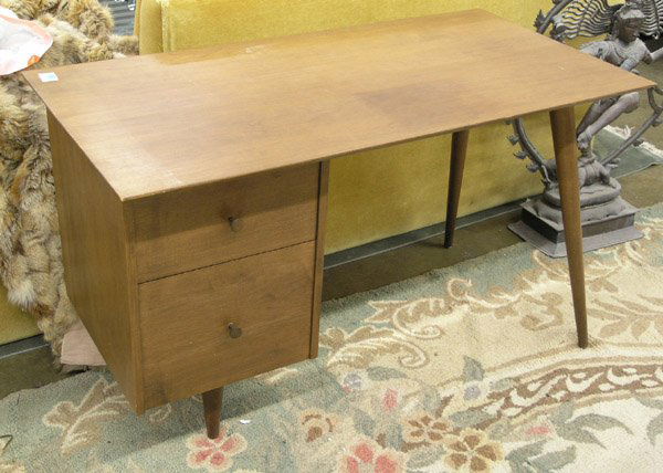 Modern desk Planner Group Paul McCobb: Midcentury Modern kneehole desk, Planner Group designed by Paul McCobb, Winchendon Furniture Company, 48''w x 24''d x 29''h