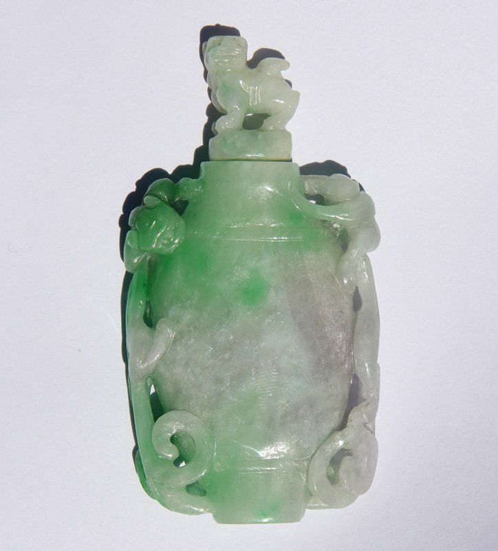 Chinese Jadeite Snuff Bottle, Chilong (1 of 5)
