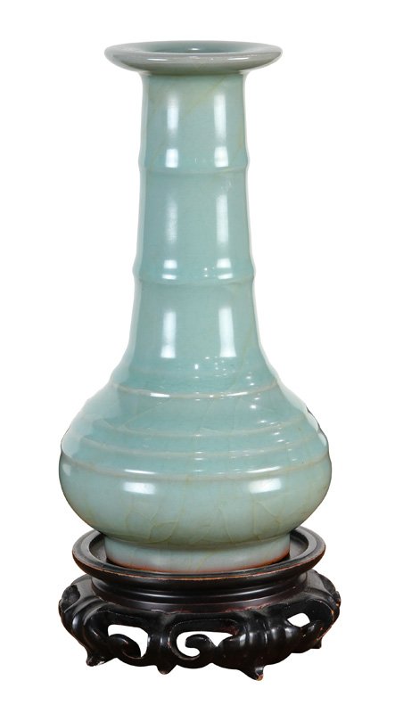Chinese Longquan Guan-type Vase (1 of 4)