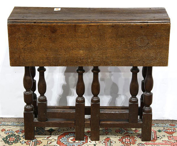 English oak gate leg table, 18th century, having a (1 of 5)