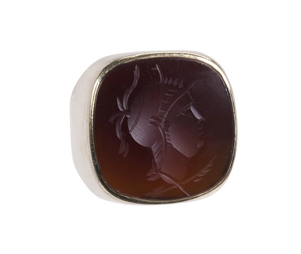Gentleman's sardonyx intaglio and 14k yellow gold ring (1 of 5)