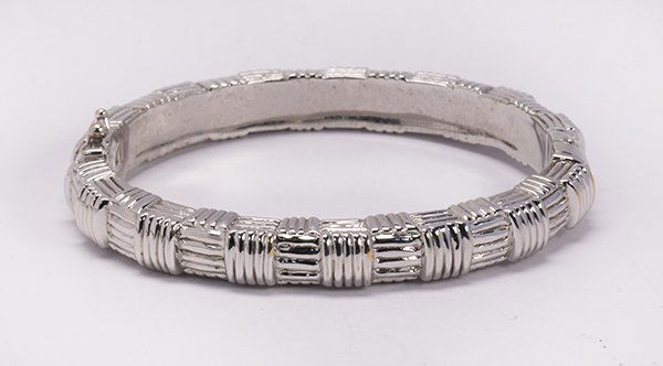 18k white gold bangle bracelet (1 of 3)