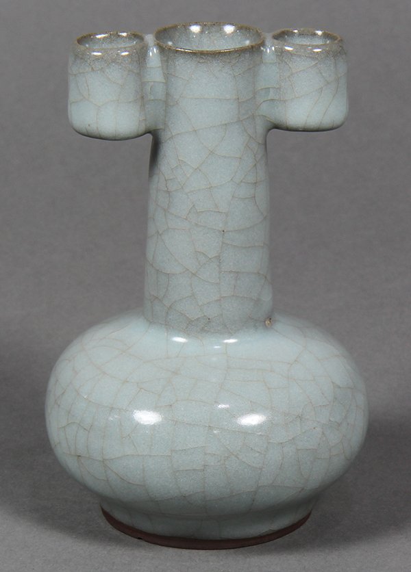 Chinese Guan-type Arrow Vase (1 of 7)