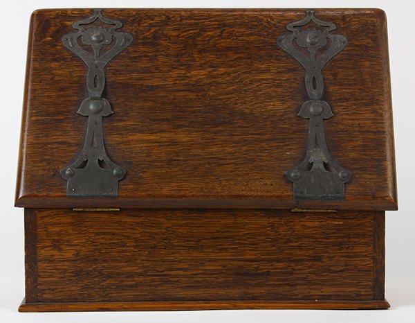 Arts and Crafts quartersawn oak letter box, the lid (1 of 4)