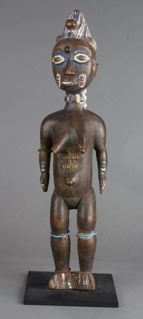 Kuolango style female carving (1 of 4)