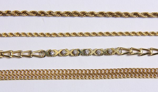 (Lot of 4) Diamond and yellow gold bracelets (1 of 2)