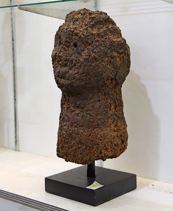 African Yoruba clay shrine bust, 19th Century, Bongo (1 of 2)