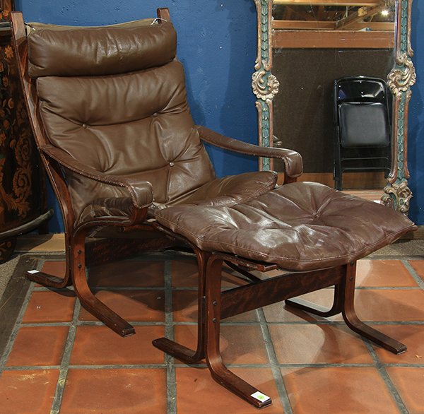 Westnofa brown leather Siesta lounge chair (1 of 2)