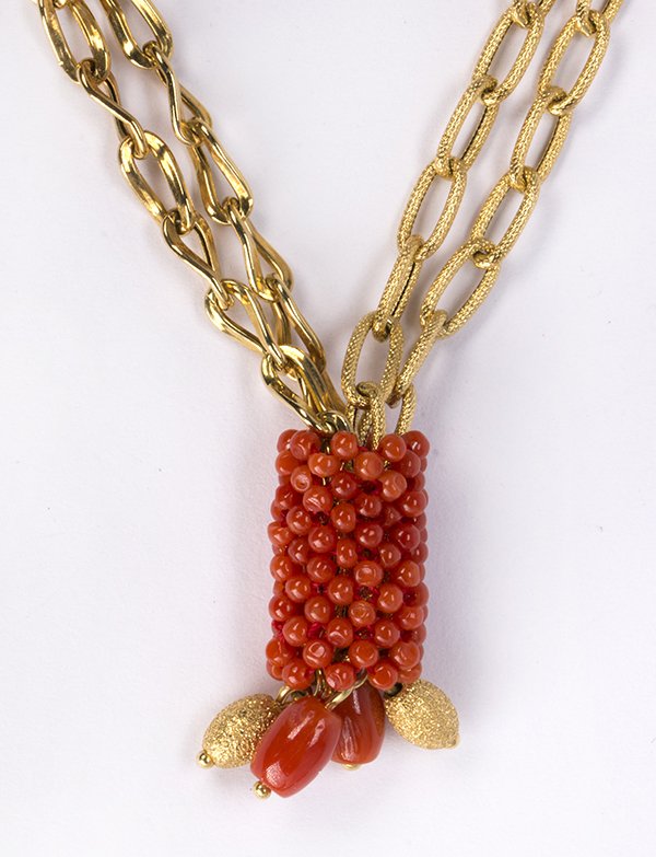 Coral and 18k yellow gold necklace (1 of 2)