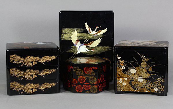 (lot of 4)  Japanese lacquered boxes: (1 of 9)