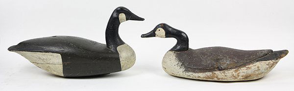 Pair of French polychrome carved wood decorative goose (1 of 2)