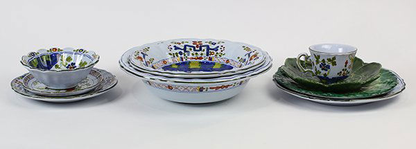 (Lot of 120+) Italian Majolica Imari pattern dinner (1 of 3)