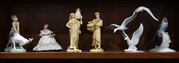 (Lot of 6) Porcelain figural group, consisting of (1 of 1)