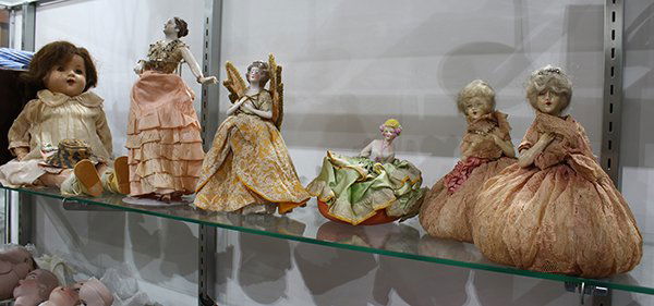 (lot of 5) Porcelain and composition half-dolls three (1 of 1)
