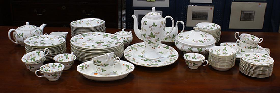 (lot of 93) Wedgwood table service for twelve in the (1 of 5)