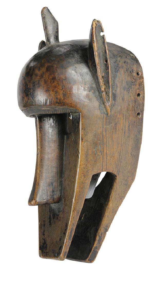 Elegant and abstract mask depicting a hyena or (1 of 4)