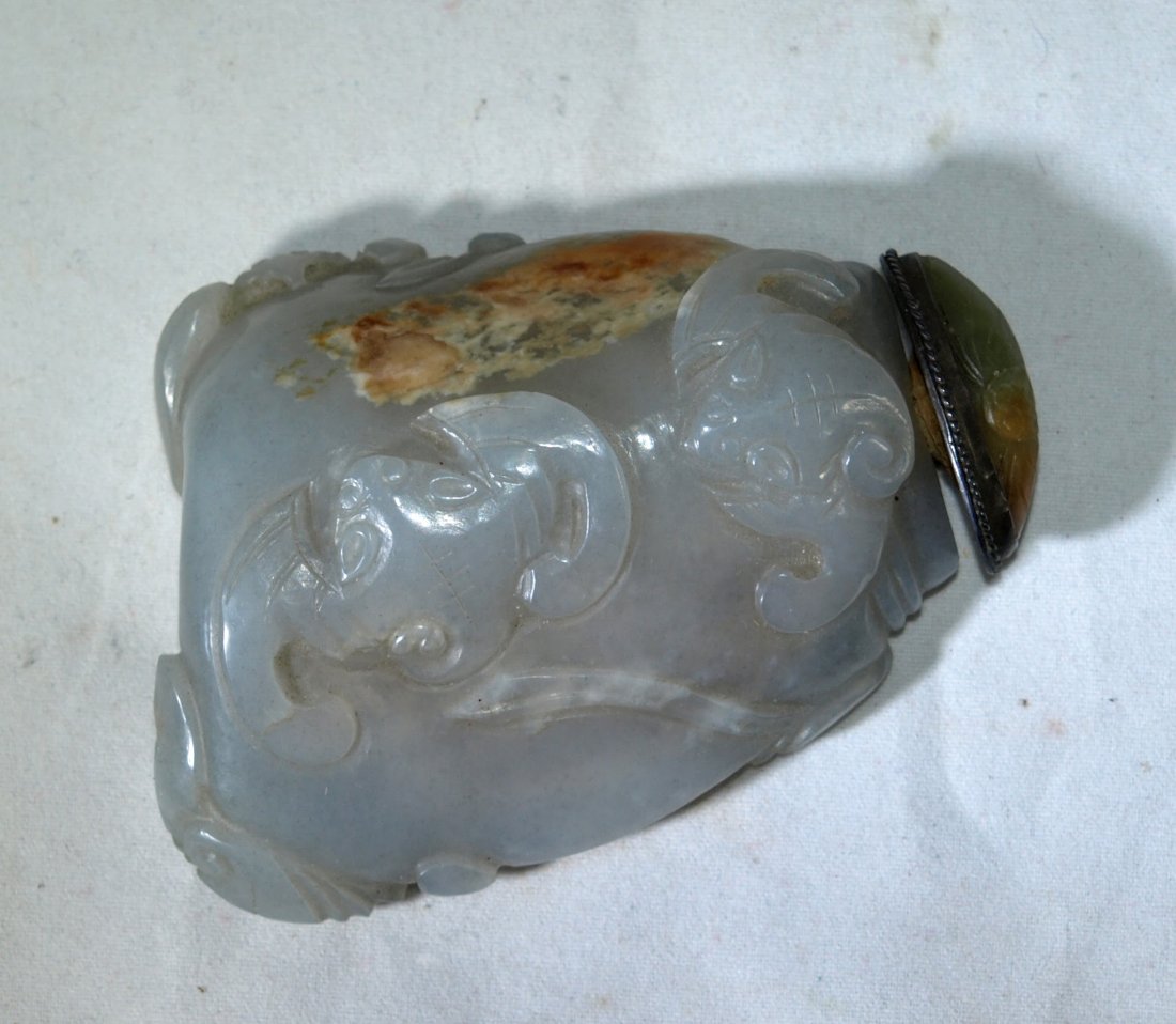 Antique Chinese carved jade snuff bottle with bats (1 of 6)