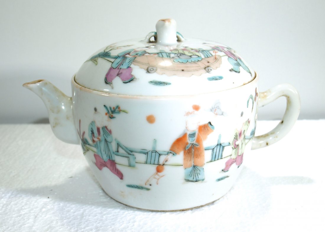 Antique Chinese FR boys playing porcelain teapot: Antique Chinese famille rose boys playing porcelain teapot ---Height P1: 1 1/4 in Width P1: 4 in Depth P1: 4 in--- Height P2: 2 3/4 in Width P2: 6 3/8 in Depth P2: 4 1/8 in Lot Weight 3.6 oz --