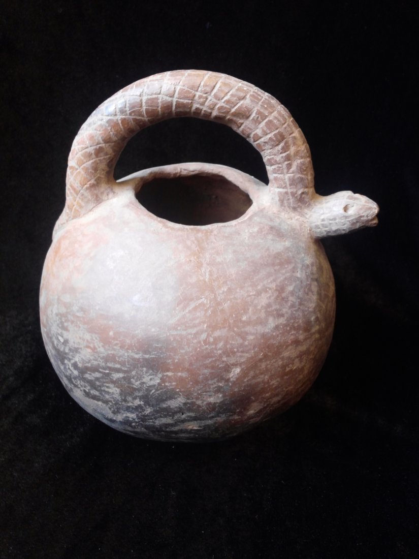 MAYAN SNAKE HANDLE EFFIGY JAR (1 of 4)