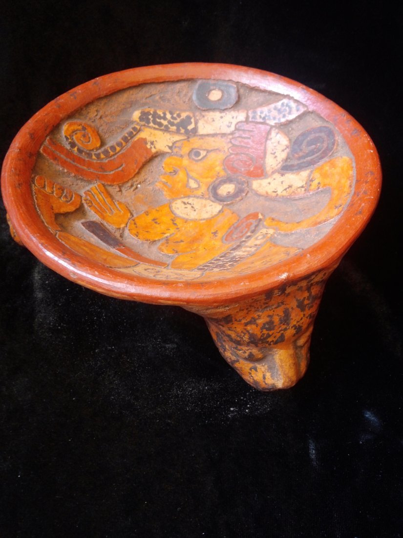 MAYAN TRIPOD PLATE WITH RATTLE LEGS (1 of 3)