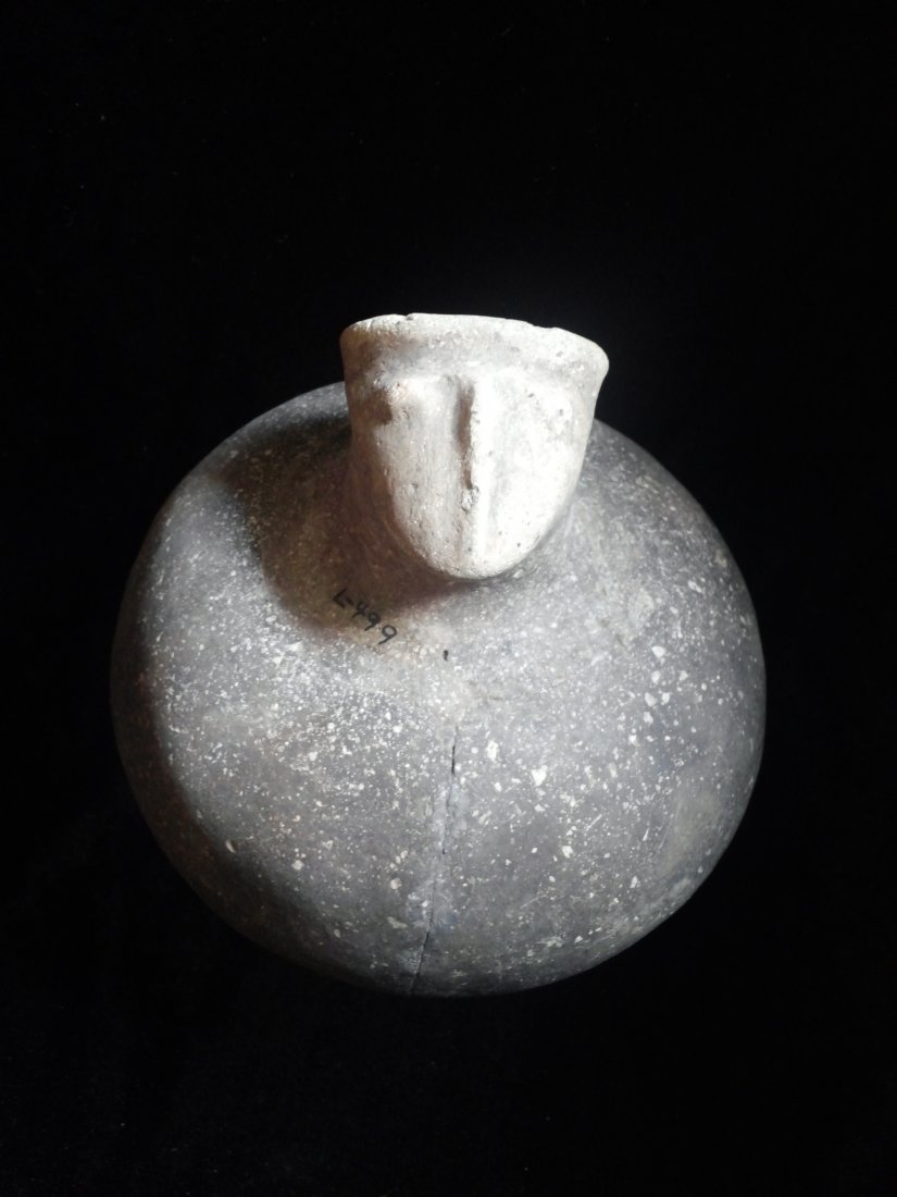 MISSISSIPPIAN HUMAN EFFIGY POT (1 of 4)