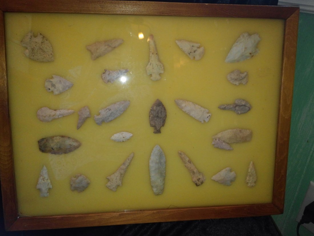 25 MISSOURI ARROWHEADS (1 of 1)