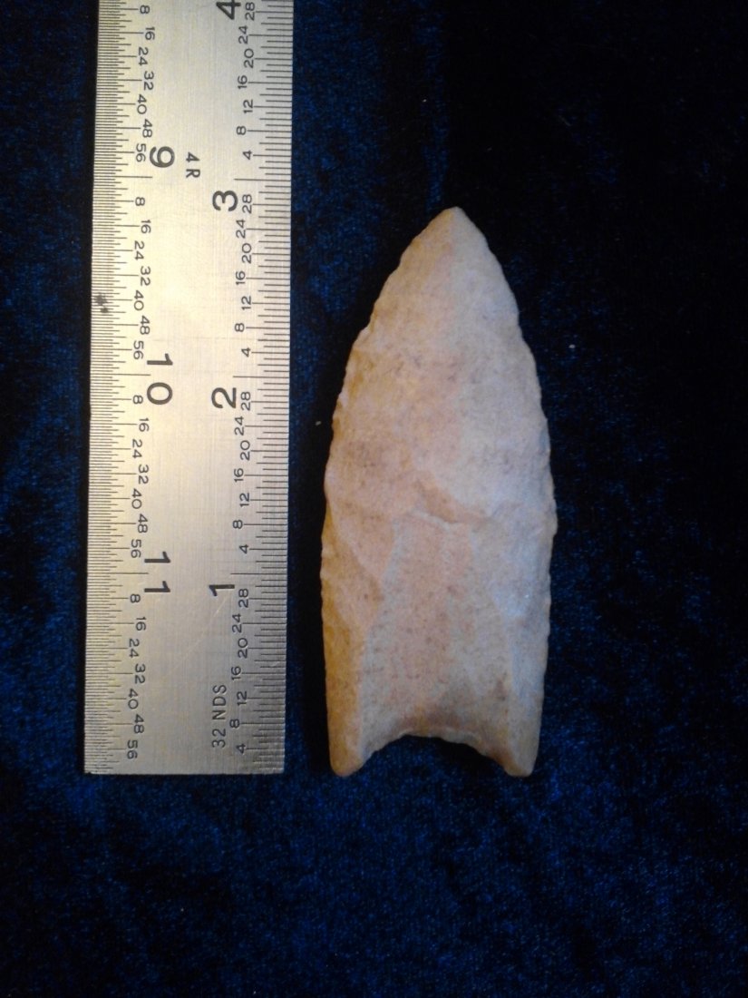 CLOVIS    INDIAN ARTIFACT ARROWHEAD (1 of 1)