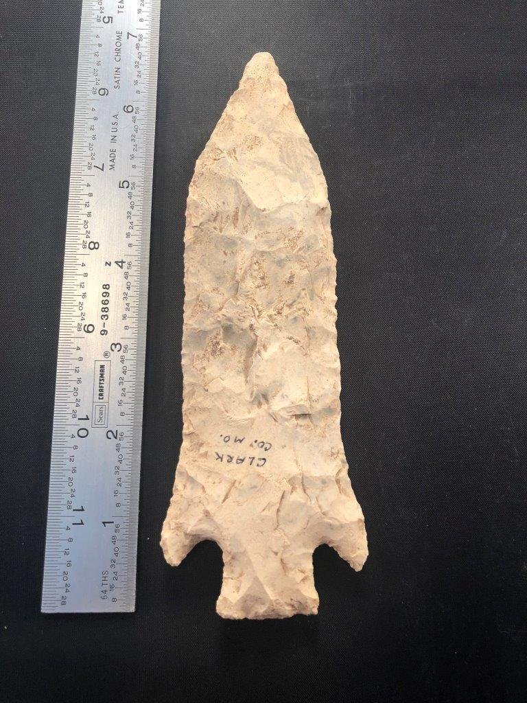 ETLEY     INDIAN ARTIFACT ARROWHEAD (1 of 3)