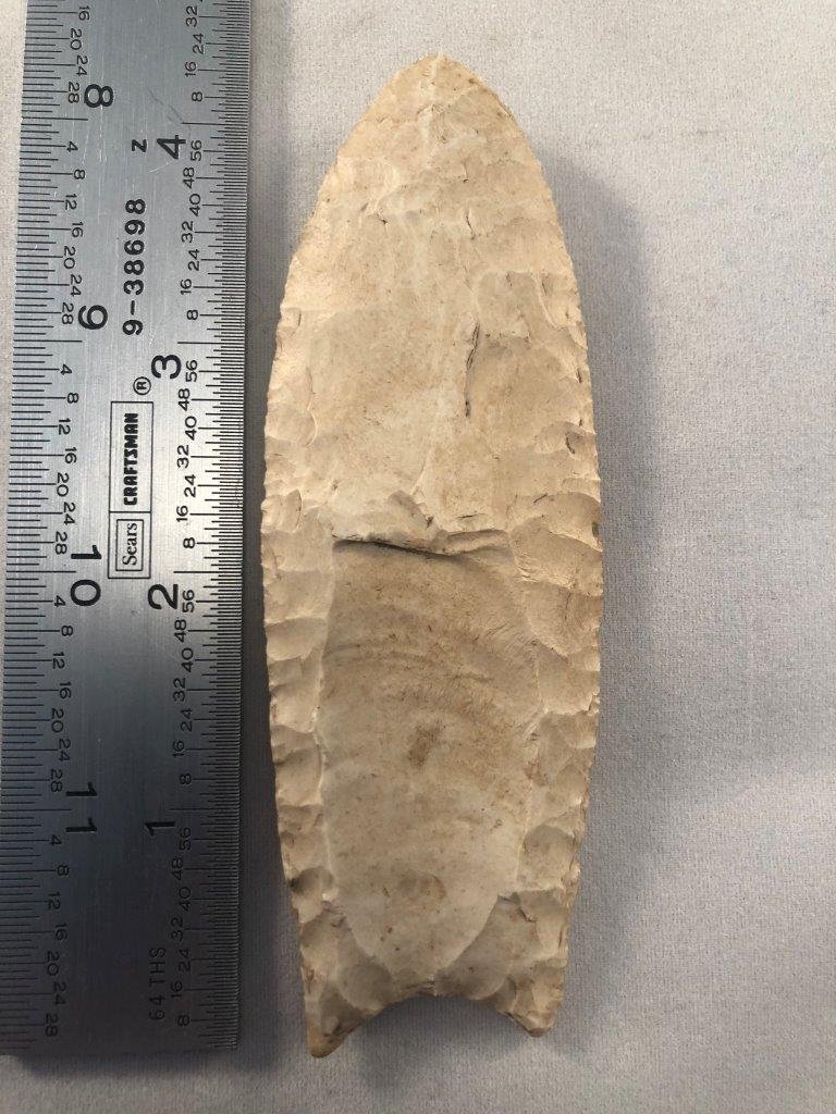 CLOVIS    INDIAN ARTIFACT ARROWHEAD (1 of 3)