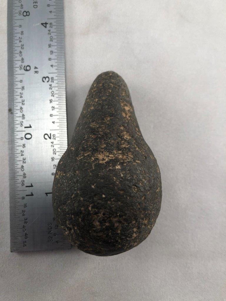 HEMATITE PLUMMET INDIAN ARTIFACT ARROWHEAD: THIS BEAUTIFUL ARTIFACT IS 3 INCHES LONG. IT IS FROM MISSOURI. IT WILL MAKE A WONDERFUL ADDITION TO YOUR COLLECTION.