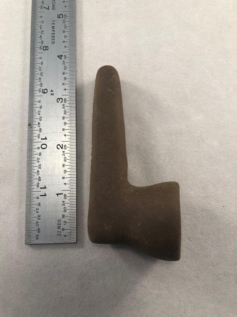 PIPE INDIAN ARTIFACT ARROWHEAD: THIS BEAUTIFUL ARTIFACT IS 3&1/2 INCHES LONG. IT IS FROM CAHOKIA MOUNDS ILLINOIS. IT WILL MAKE A GREAT ADDITION TO YOUR COLLECTION!