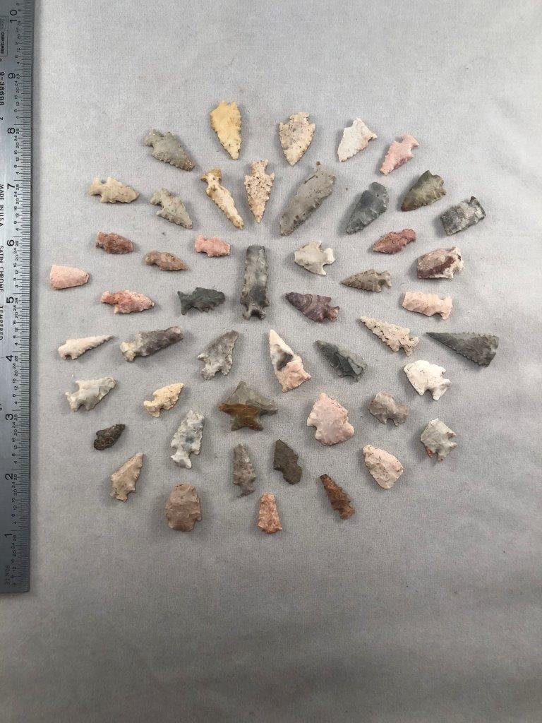 49  ASSORTED MISSOURI POINTS  INDIAN ARTIFACT ARROWHEAD (1 of 3)