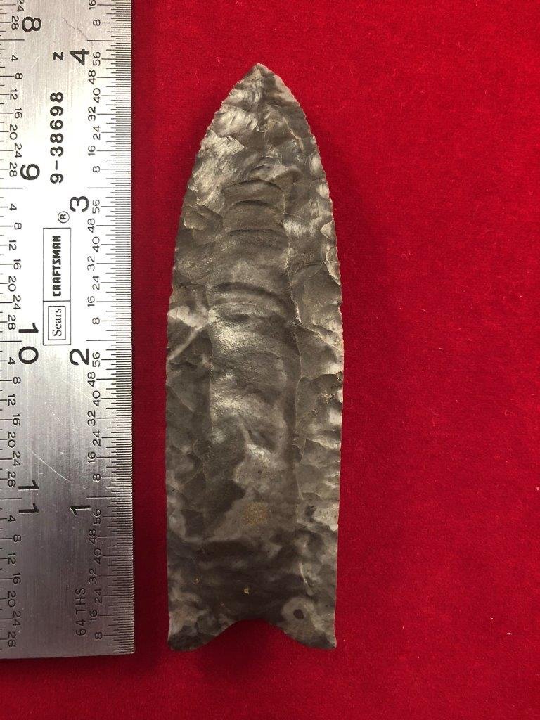 CLOVIS      INDIAN ARTIFACT ARROWHEAD (1 of 3)