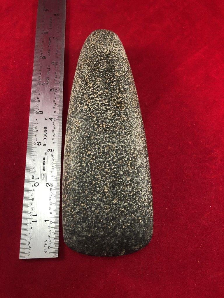 CELT      INDIAN ARTIFACT ARROWHEAD (1 of 3)