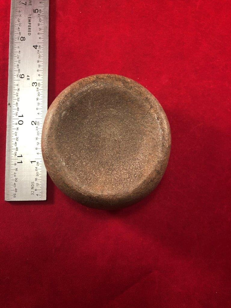 DISCOIDAL  INDIAN ARTIFACT ARROWHEAD (1 of 3)