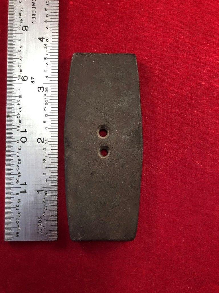 GORGET INDIAN ARTIFACT ARROWHEAD: THIS BEAUTIFUL NATIVE AMERICAN INDIAN ARTIFACT IS 3&1/2 INCHES LONG. IT IS FROM ILLINOIS. IT WILL MAKE A GREAT ADDITION TO YOUR COLLECTION! KEY WORDS: NATIVE AMERICAN INDIAN ARTIFACT ARTIFACTS ARROWHE