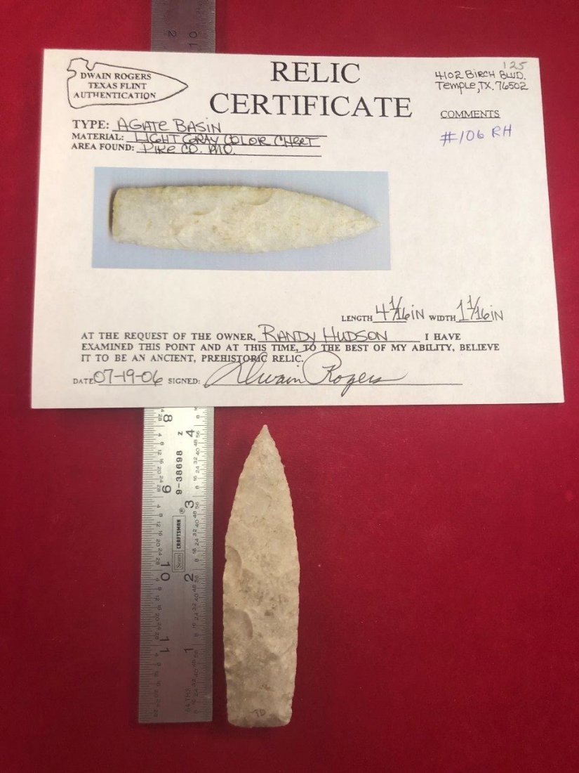 AGATE BASIN INDIAN ARTIFACT ARROWHEAD WITH COA: THIS BEAUTIFUL NATIVE AMERICAN INDIAN ARTIFACT IS 4&1/16 INCHES LONG. IT IS FROM PIKE COUNTY MISSOURI. EX- RANDY HUDSON COLLECTION. IT COMES WITH A DWAIN ROGERS CERTIFICATE OF AUTHENTICITY. IT WILL MA