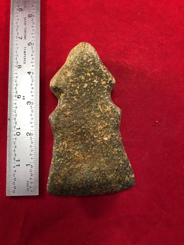 GROOVED AXE INDIAN ARTIFACT ARROWHEAD: THIS BEAUTIFUL NATIVE AMERICAN INDIAN ARTIFACT IS 4&1/2 INCHES LONG. IT IS FROM TENNESSEE. IT WILL MAKE A GREAT ADDITION TO YOUR COLLECTION!KEY WORDS: NATIVE AMERICAN INDIAN ARTIFACT ARTIFACTS ARROWHE