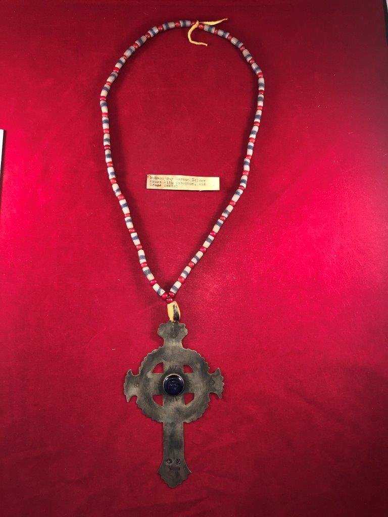 HUDSON BAY TRADE NECKLACE  INDIAN ARTIFACT ARROWHEAD (1 of 9)