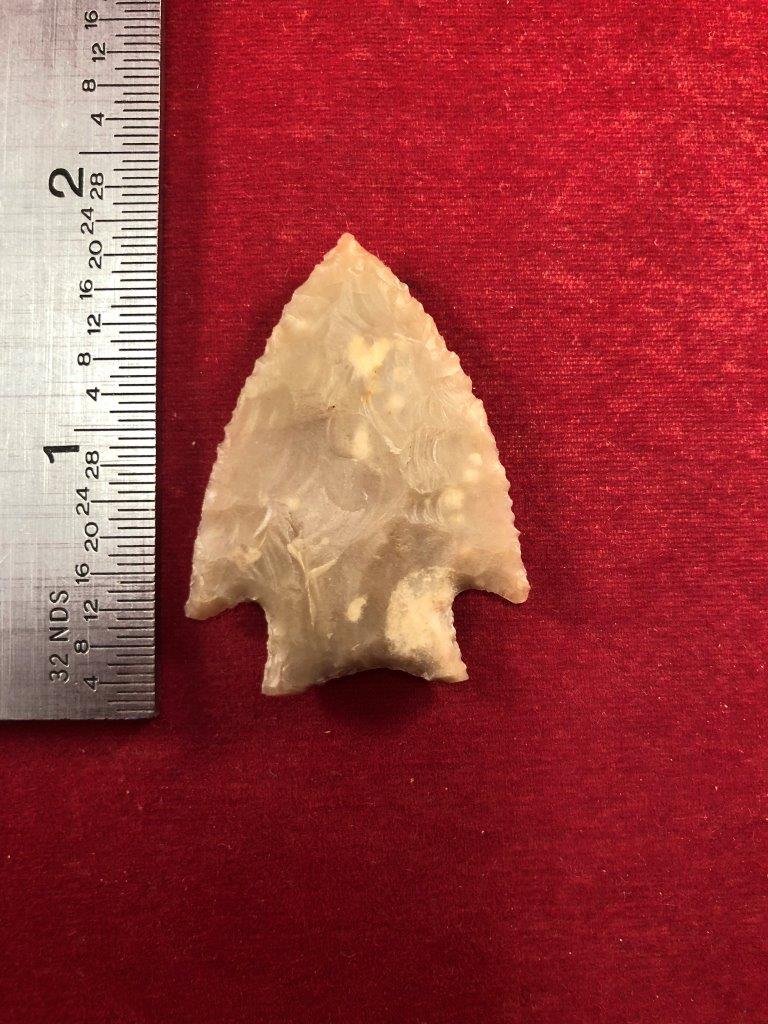 MARCOS INDIAN ARTIFACT ARROWHEAD: THIS BEAUTIFUL NATIVE AMERICAN INDIAN ARTIFACT IS 1&9/16 INCHES LONG. IT IS FROM GARY COUNTY TEXAS. IT WILL MAKE A GREAT ADDITION TO YOUR COLLECTION!KEY WORDS: NATIVE AMERICAN INDIAN ARTIFACT ARTIFACT
