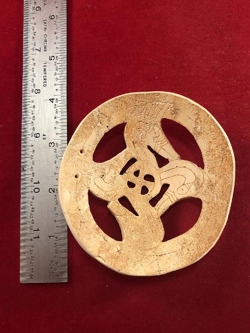 SHELL ENGRAVED GORGET  INDIAN ARTIFACT ARROWHEAD (1 of 3)