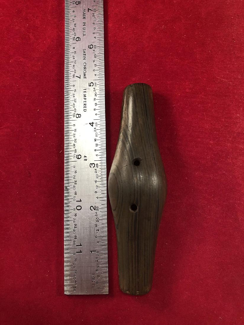 GORGET INDIAN ARTIFACT ARROWHEAD: THIS BEAUTIFUL NATIVE AMERICAN INDIAN ARTIFACT IS 4&5/8 INCHES LONG. IT IS FROM ILLINOIS. IT WILL MAKE A GREAT ADDITION TO YOUR COLLECTION! KEY WORDS: NATIVE AMERICAN INDIAN ARTIFACT ARTIFACTS ARROWHE