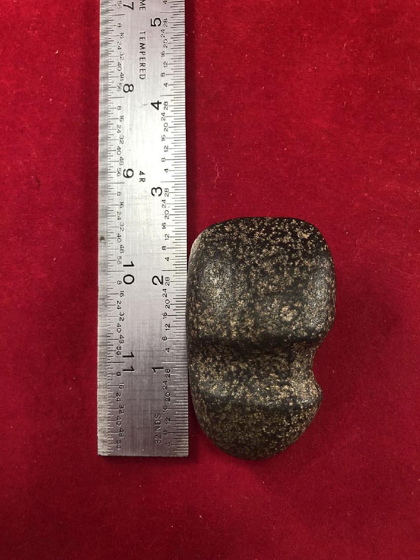 GROOVED AXE INDIAN ARTIFACT ARROWHEAD: THIS BEAUTIFUL NATIVE AMERICAN INDIAN ARTIFACT IS 2&3/8 INCHES LONG. IT IS FROM ILLINOIS. IT WILL MAKE A GREAT ADDITION TO YOUR COLLECTION! KEY WORDS: NATIVE AMERICAN INDIAN ARTIFACT ARTIFACTS ARROWHE