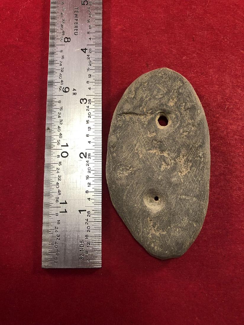 GORGET INDIAN ARTIFACT ARROWHEAD: THIS BEAUTIFUL NATIVE AMERICAN INDIAN ARTIFACT IS 3&3/8 INCHES LONG. IT IS FROM OHIO.IT WILL MAKE A GREAT ADDITION TO YOUR COLLECTION! KEY WORDS: NATIVE AMERICAN INDIAN ARTIFACT ARTIFACTS ARROWHEAD AR