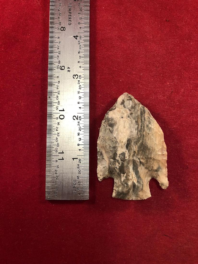 SMITH INDIAN ARTIFACT ARROWHEAD: THIS BEAUTIFUL NATIVE AMERICAN INDIAN ARTIFACT IS 2&1/2 INCHES LONG. IT IS FROM MISSOURI. EX-J. DUKE COLLECTION. IT WILL MAKE A GREAT ADDITION TO YOUR COLLECTION! KEY WORDS: NATIVE AMERICAN INDIAN ART
