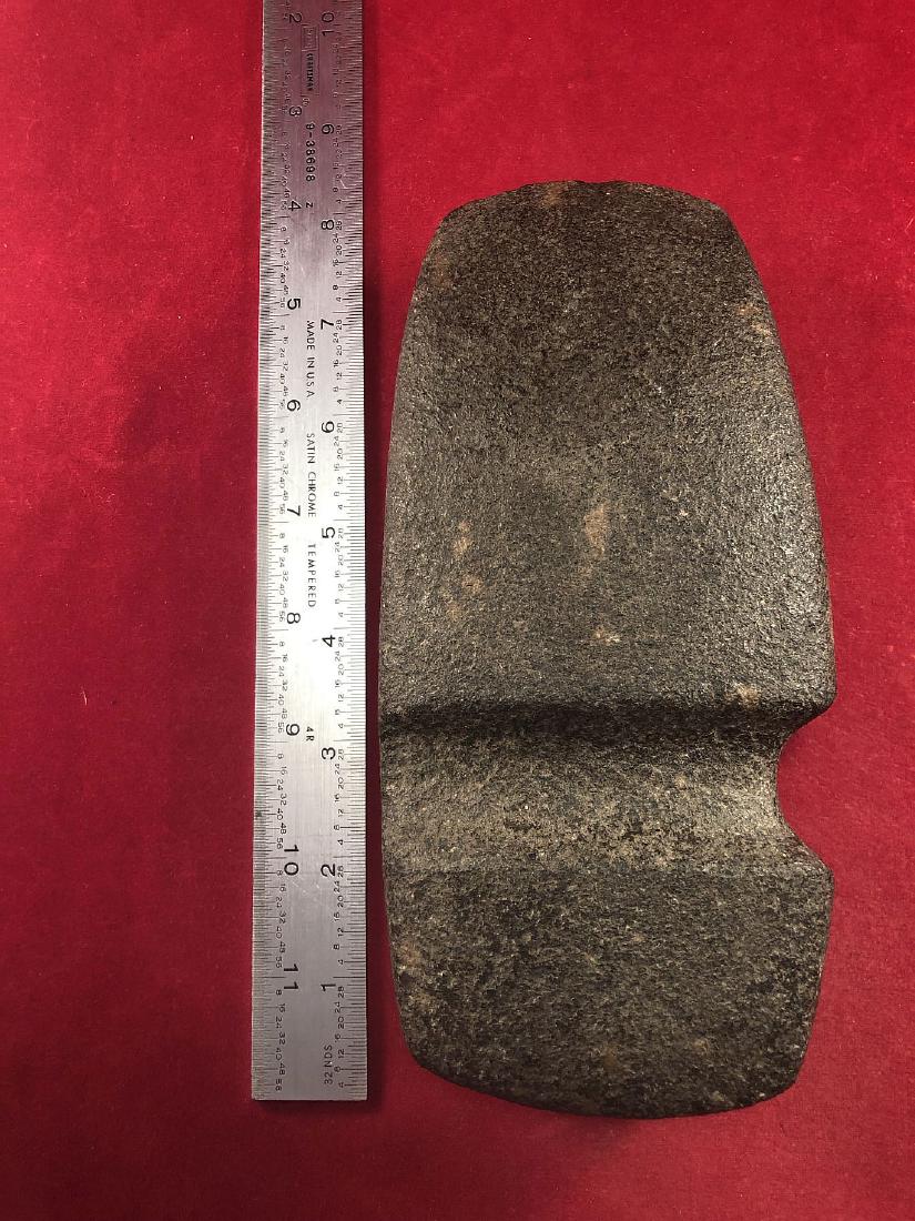 GROOVED AXE INDIAN ARTIFACT ARROWHEAD: THIS BEAUTIFUL NATIVE AMERICAN INDIAN ARTIFACT IS 7&3/8 INCHES LONG. IT IS FROM ILLINOIS. IT WILL MAKE A GREAT ADDITION TO YOUR COLLECTION! KEY WORDS: NATIVE AMERICAN INDIAN ARTIFACT ARTIFACTS ARROWHE