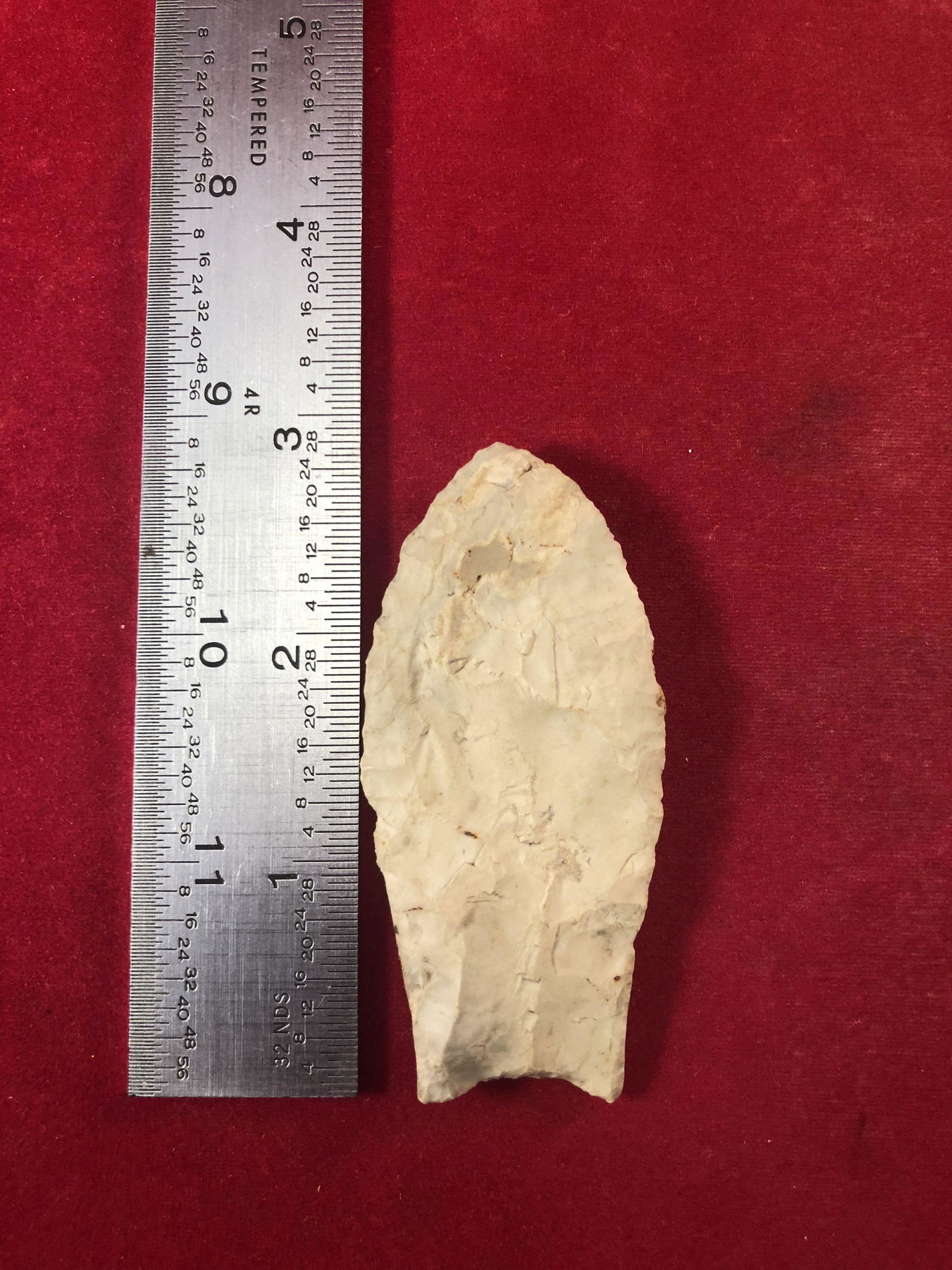CLOVIS INDIAN ARTIFACT ARROWHEAD: THIS BEAUTIFUL NATIVE AMERICAN INDIAN ARTIFACT IS 2&7/8 INCHES LONG. IT IS FROM MISSOURI. THIS WONDERFUL COLLECTION BELONGED TO CHRIS PERRY. IT WILL MAKE A GREAT ADDITION TO YOUR COLLECTION! KEY WORDS